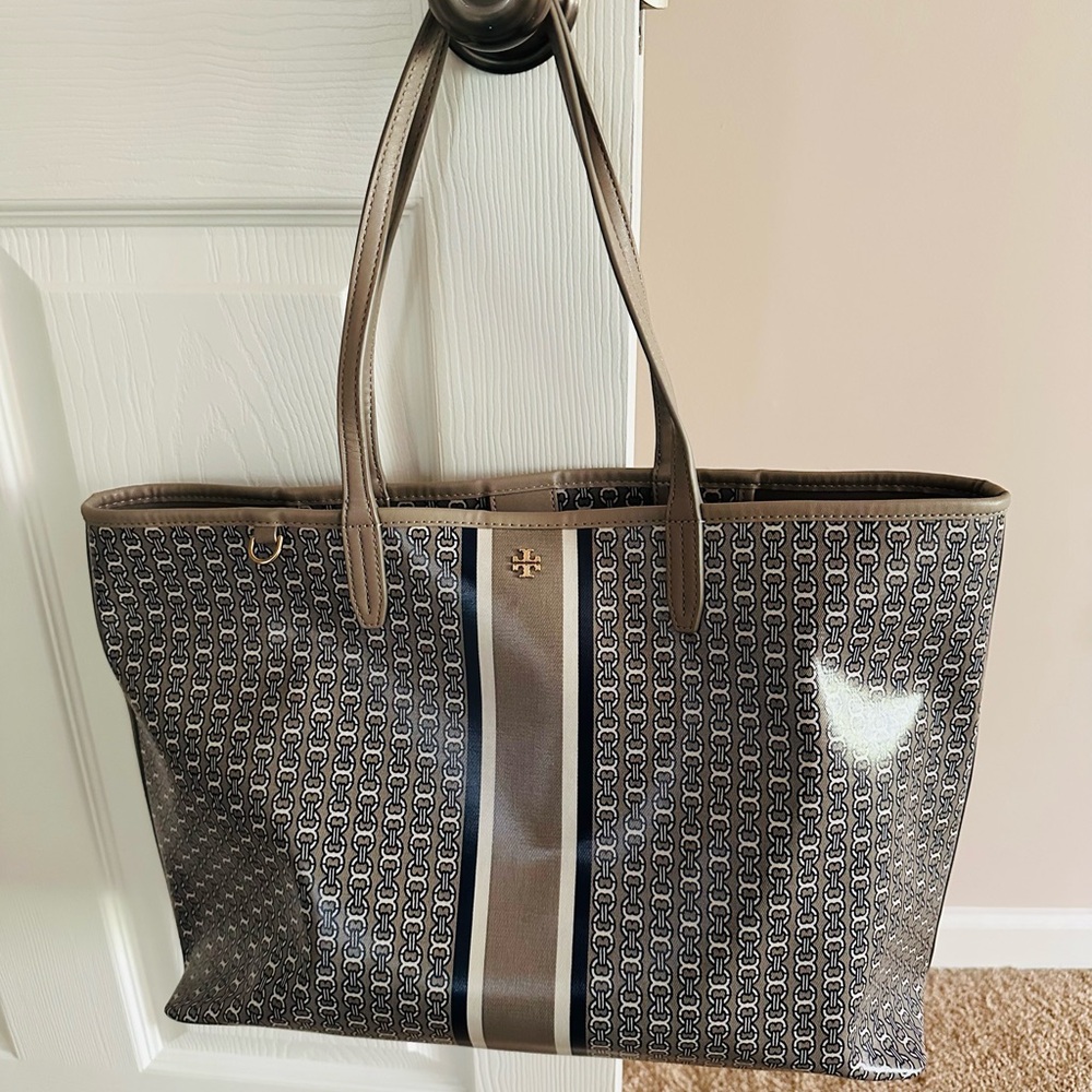 Tory Burch French Grey Gemini Chain Tote